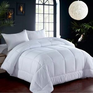 All Season Hotel Hypoallergenic Comforter (Full/Queen)